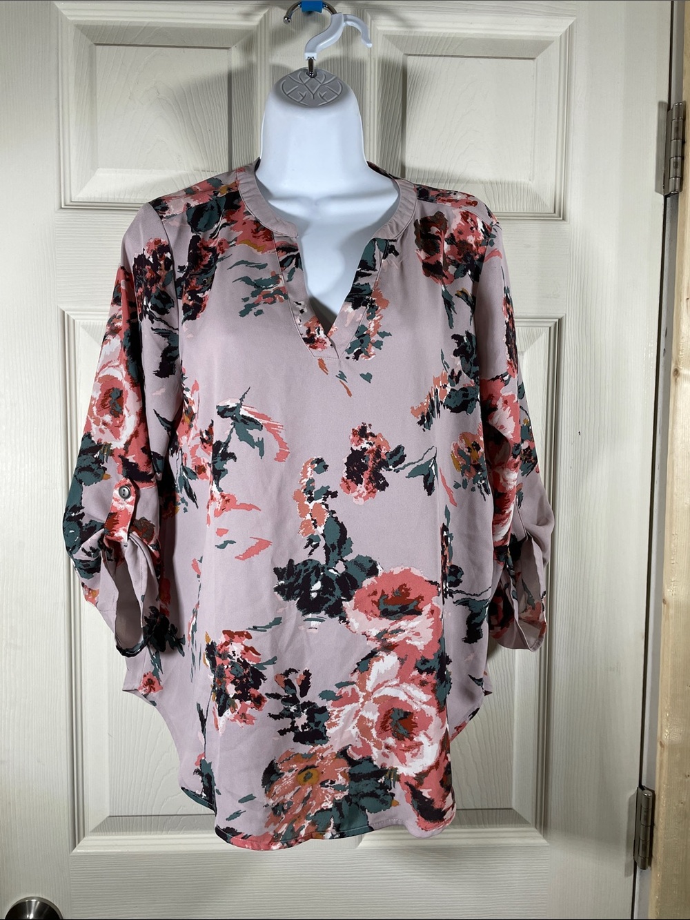 Maurices Mauve Pink Floral Split V-Neck Blouse